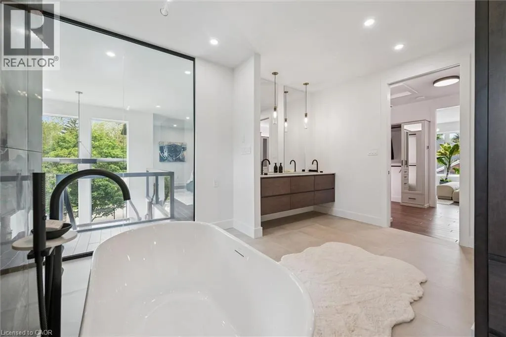 11 CHERRYWOOD Lane