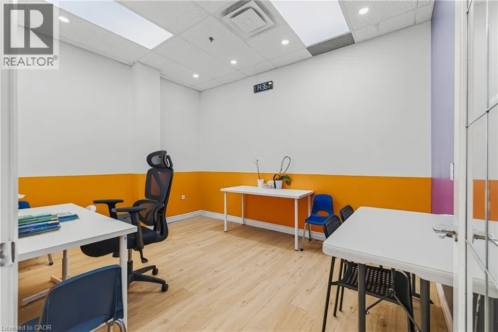 320 EASTVIEW Road Unit# A5 #A5