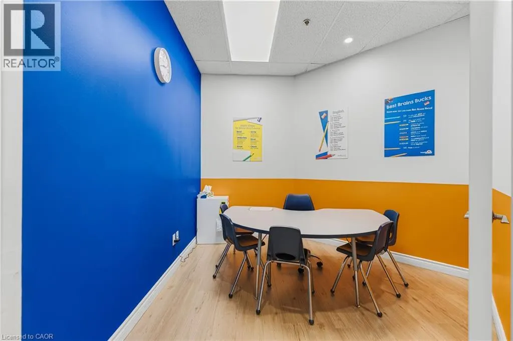 320 EASTVIEW Road Unit# A5 #A5