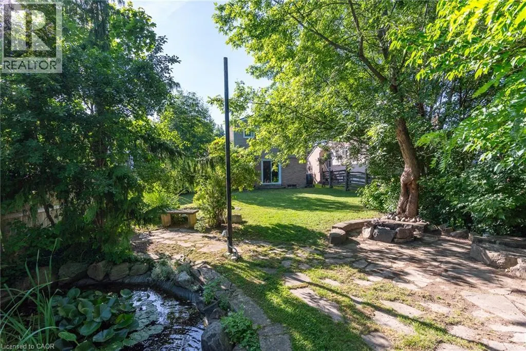 162 PARKSIDE Drive E