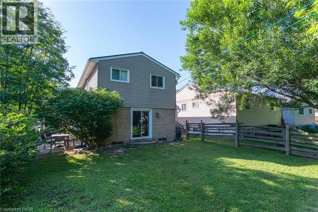 162 PARKSIDE Drive E