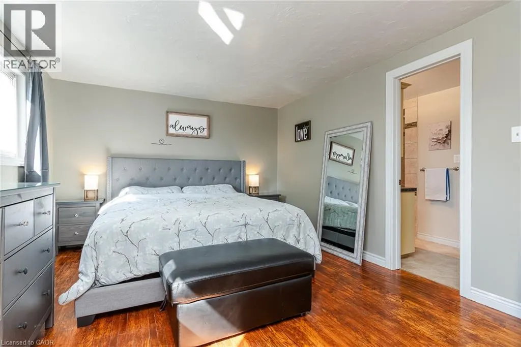 162 PARKSIDE Drive E
