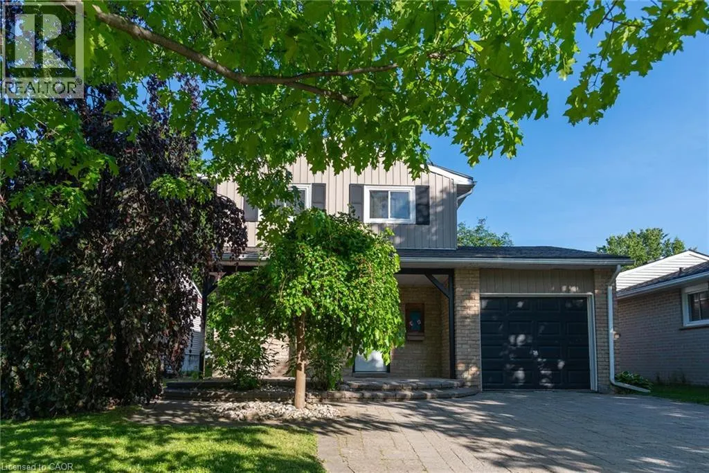 162 PARKSIDE Drive E