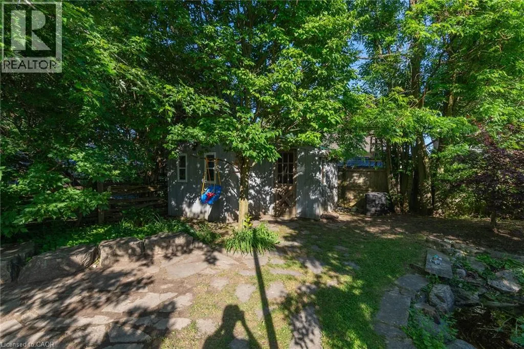 162 PARKSIDE Drive E