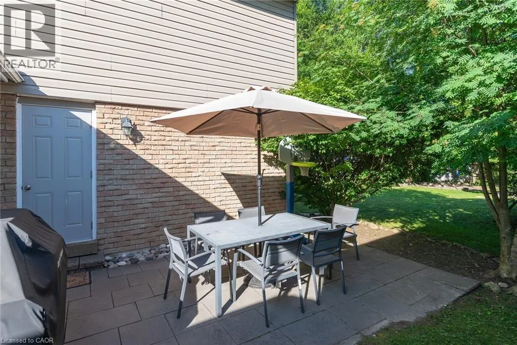 162 PARKSIDE Drive E