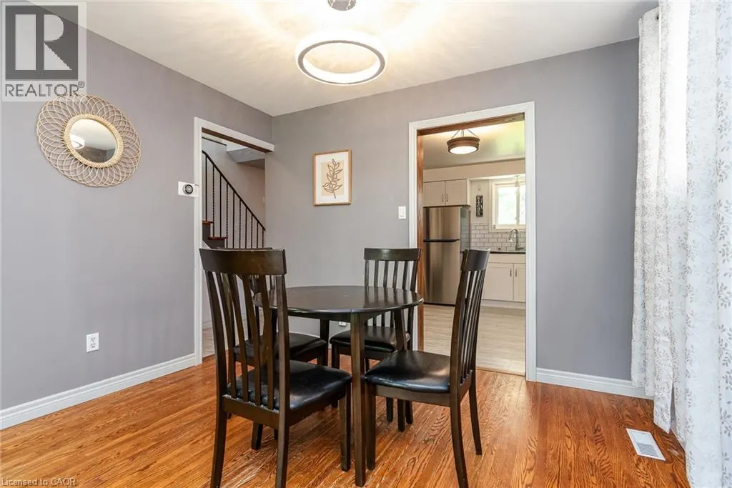 162 PARKSIDE Drive E