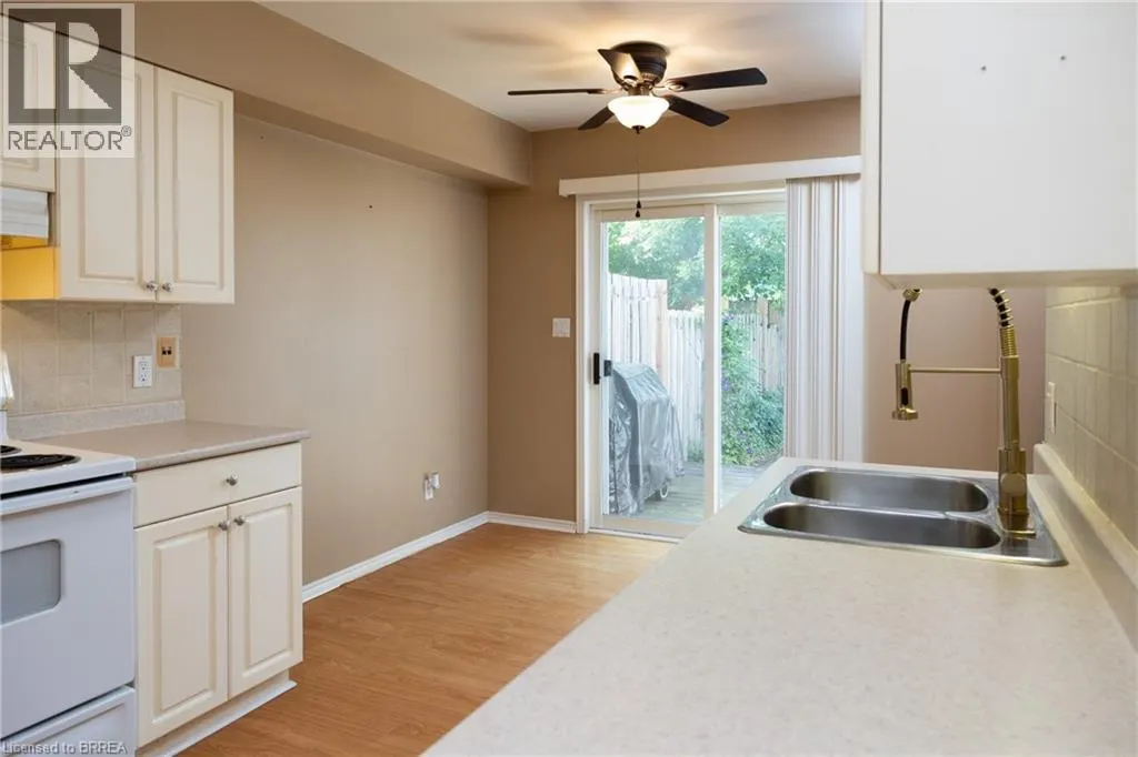 7 GRAYSTONE Court