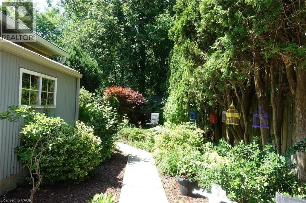 13 KELLY Avenue