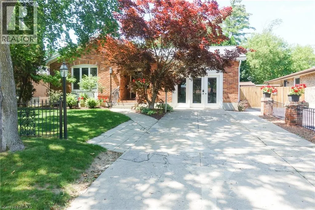 13 KELLY Avenue