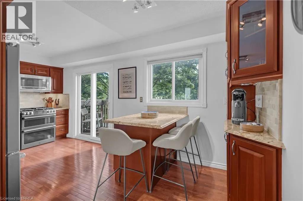 1155 PARAMOUNT Drive Unit# 22 #22
