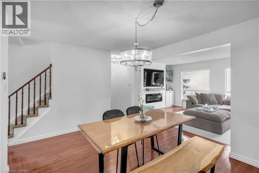 1155 PARAMOUNT Drive Unit# 22 #22