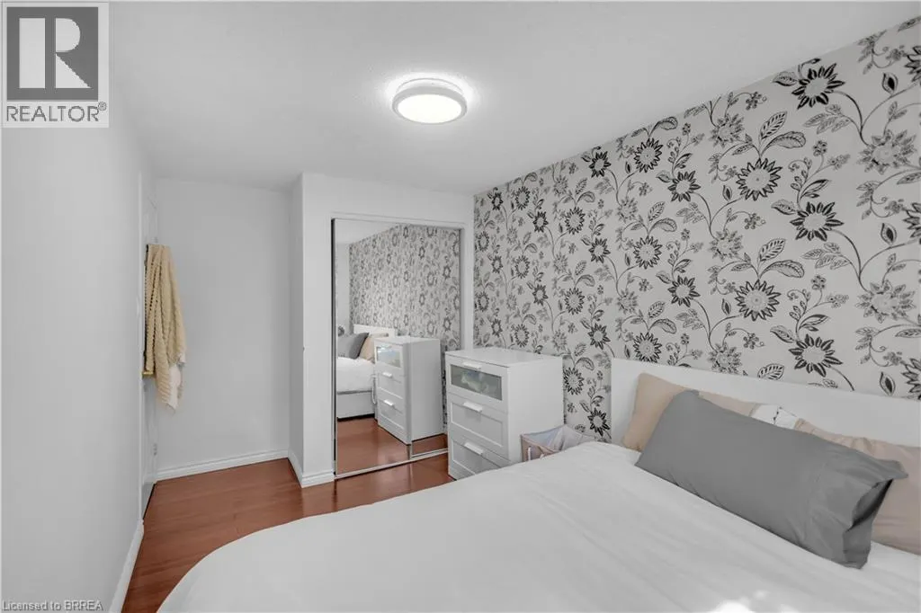 1155 PARAMOUNT Drive Unit# 22 #22
