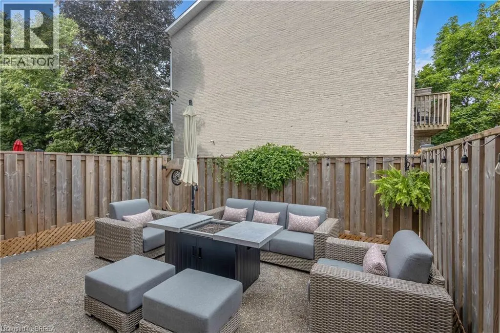 1155 PARAMOUNT Drive Unit# 22 #22