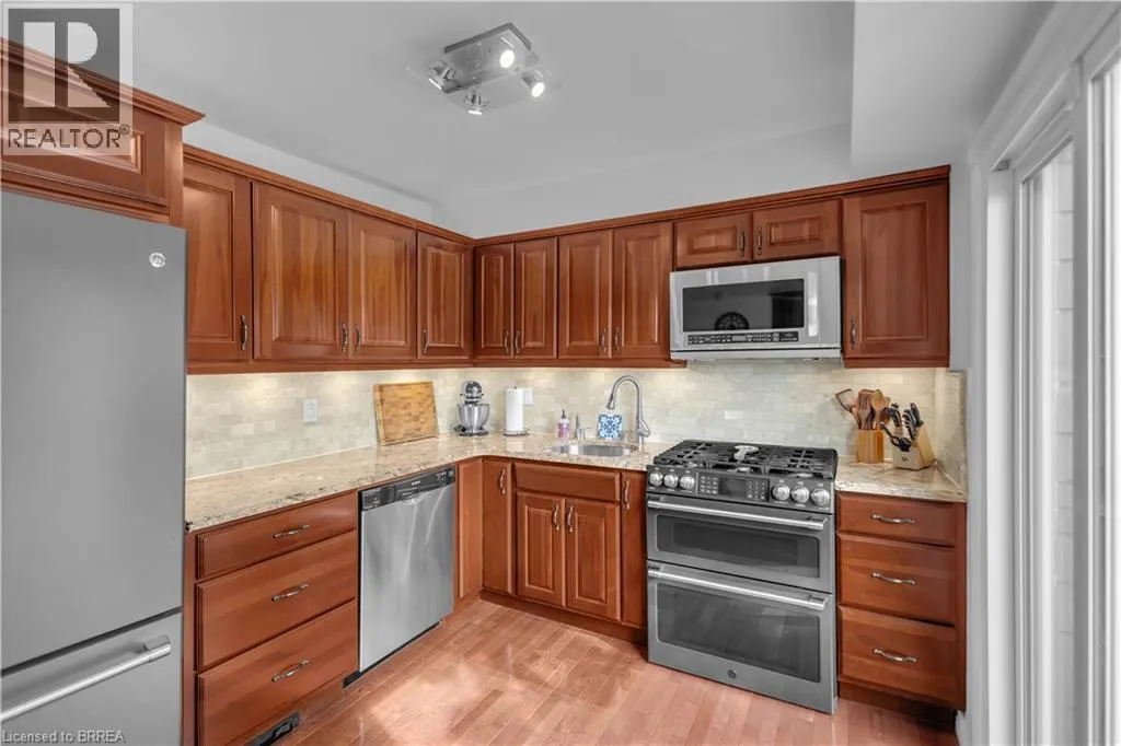 1155 PARAMOUNT Drive Unit# 22 #22