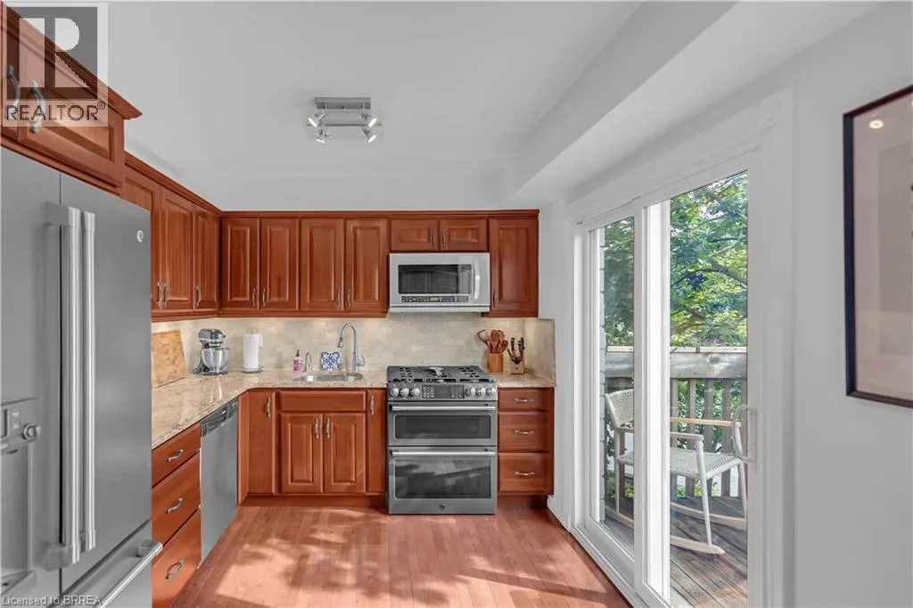 1155 PARAMOUNT Drive Unit# 22 #22