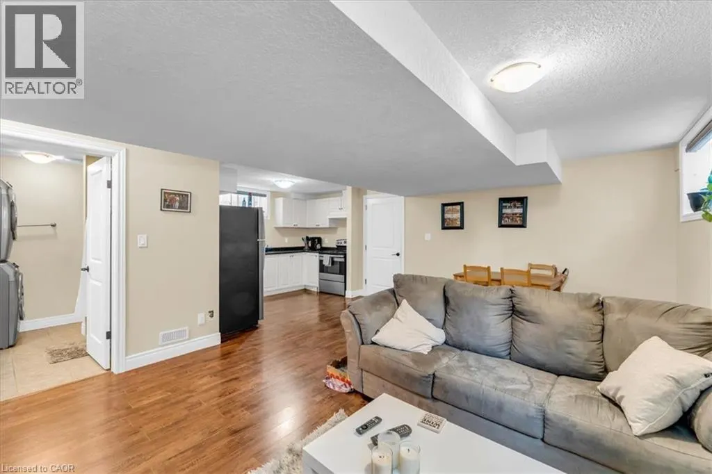 121 DALLAN Drive