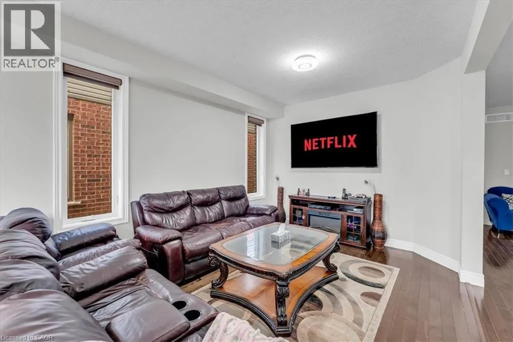 121 DALLAN Drive