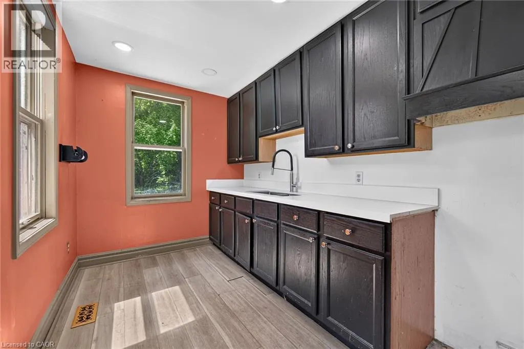 44 SIMS LOCK Road