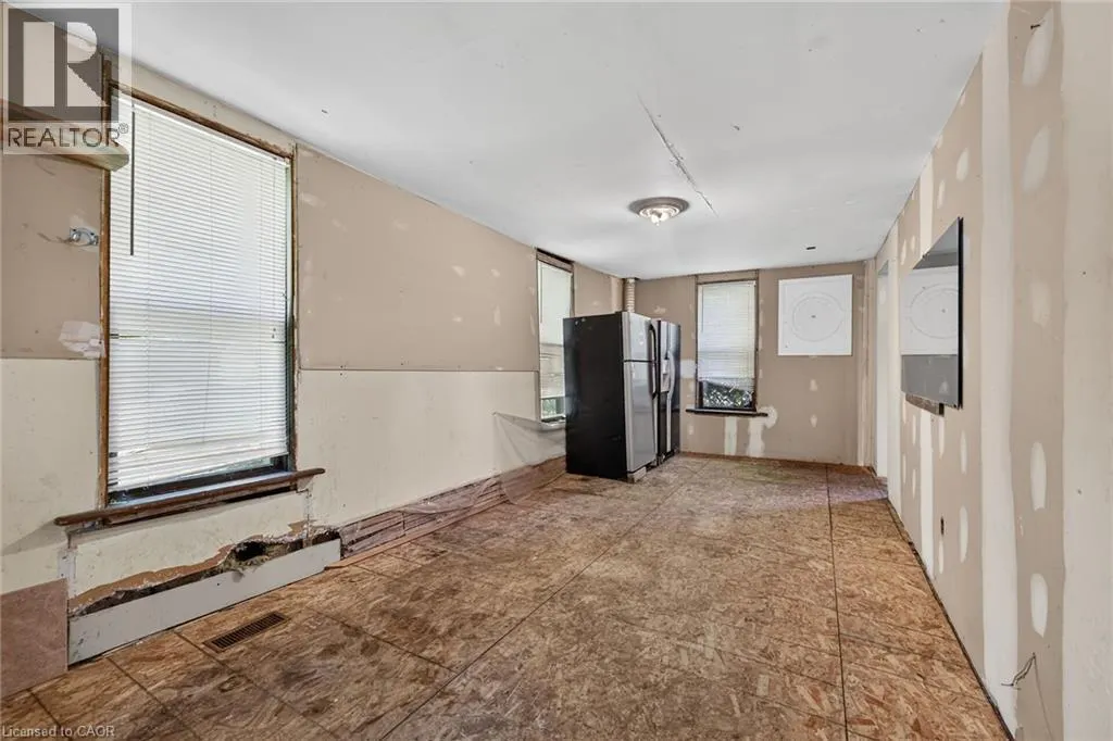 44 SIMS LOCK Road