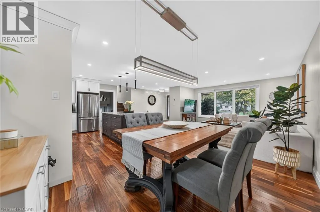 33 SHADYWOOD Crescent