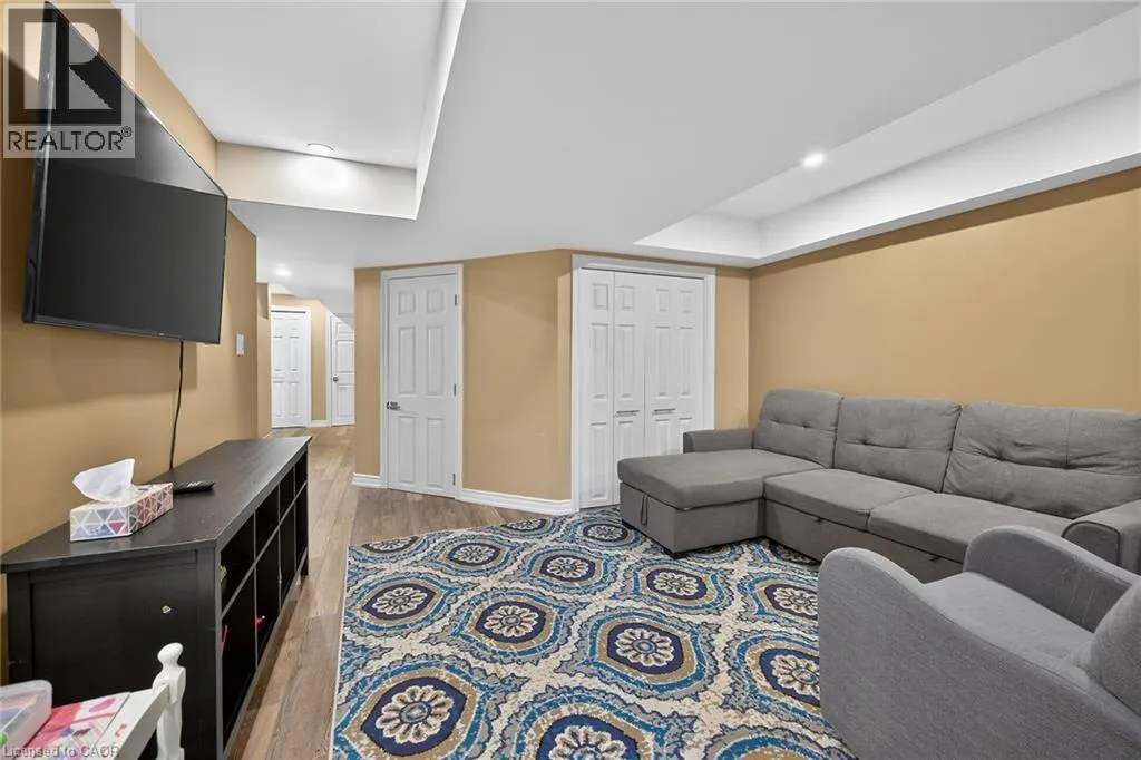 149 KINSMAN Drive