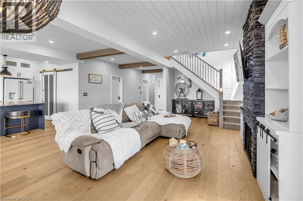 33 CEDAR Drive