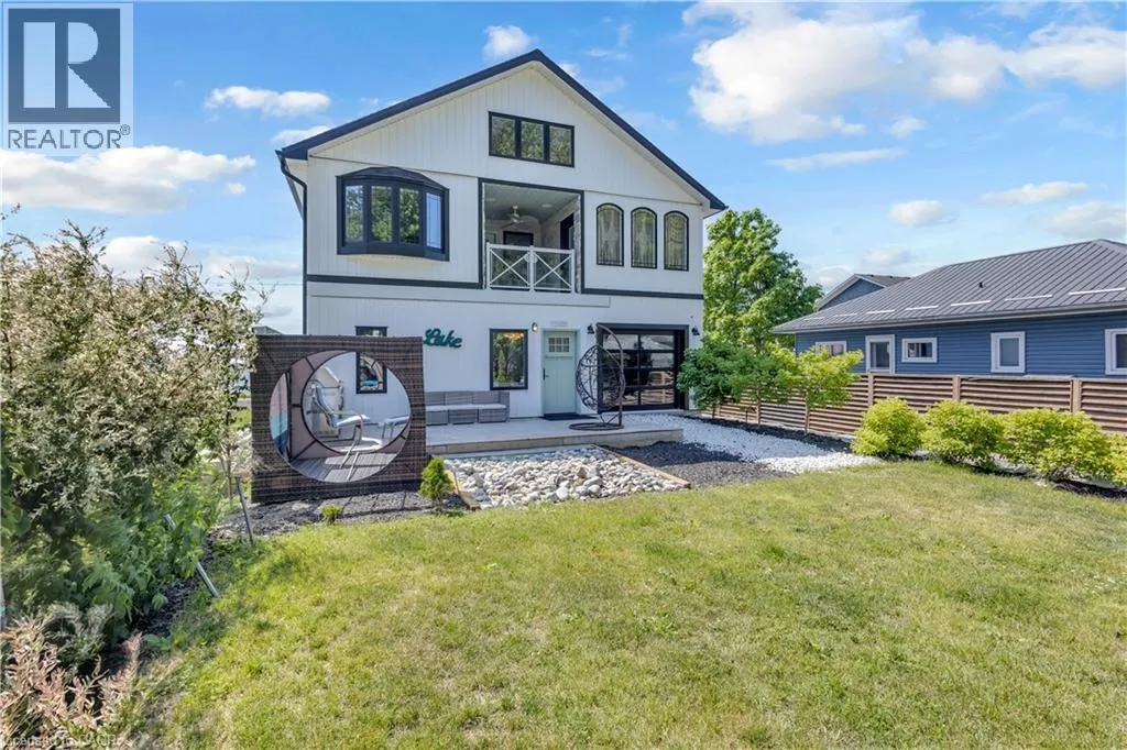 33 CEDAR Drive