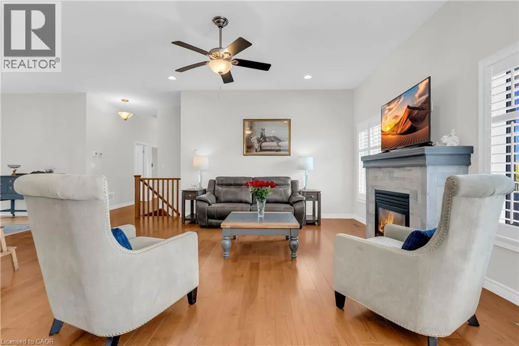 71 NEWPORT Lane