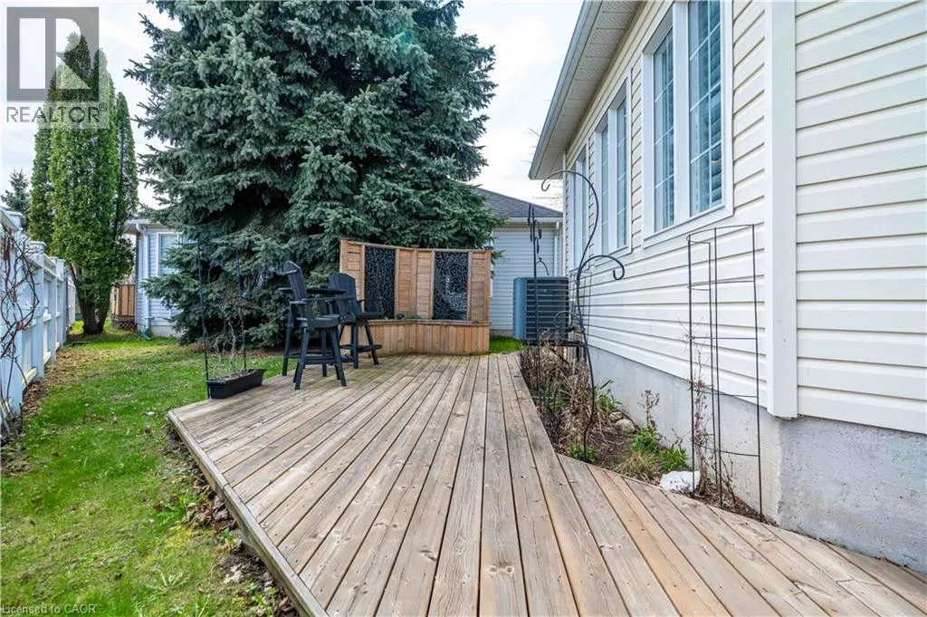 195 SILVERBIRCH Boulevard