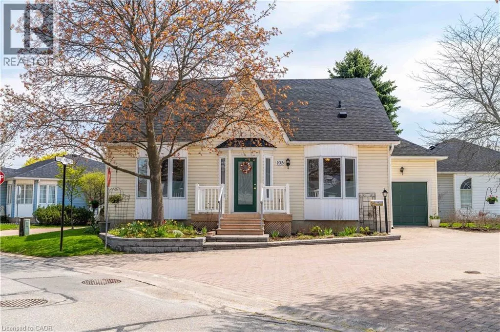 195 SILVERBIRCH Boulevard