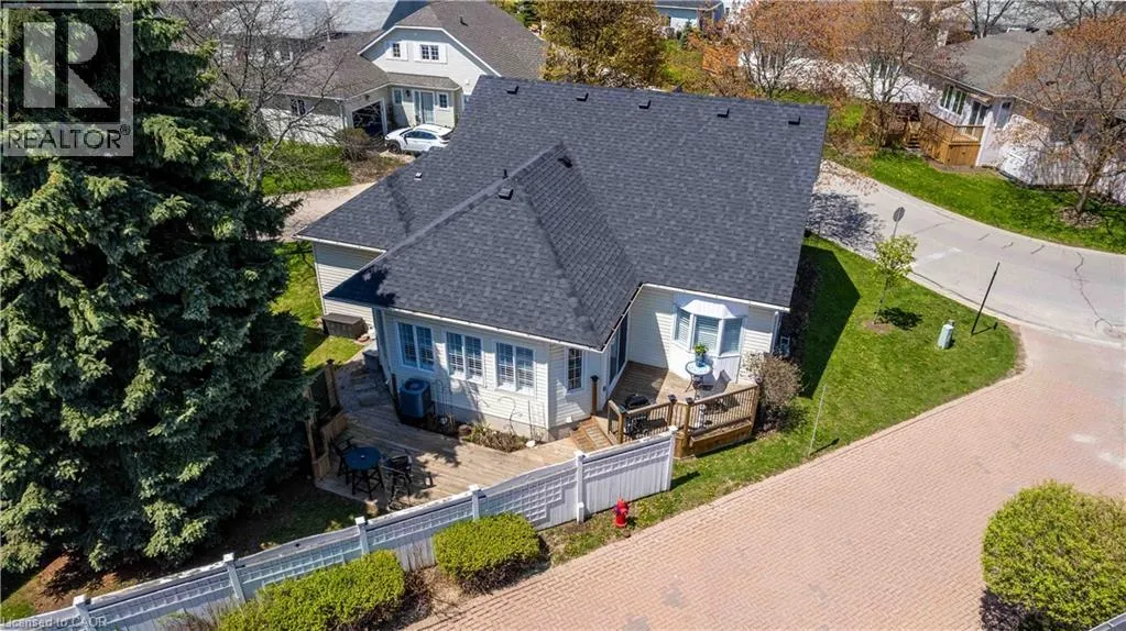 195 SILVERBIRCH Boulevard