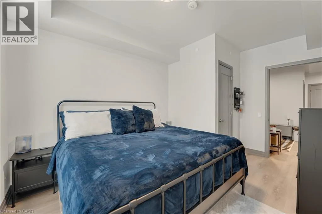 509 DUNDAS Street W Unit# 305 #305