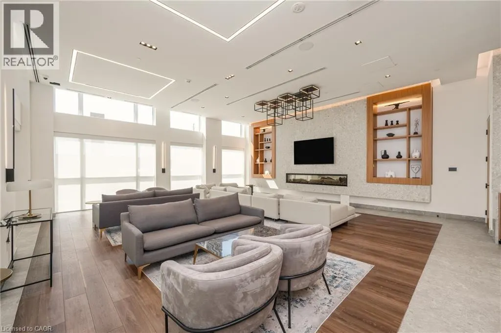 509 DUNDAS Street W Unit# 305 #305