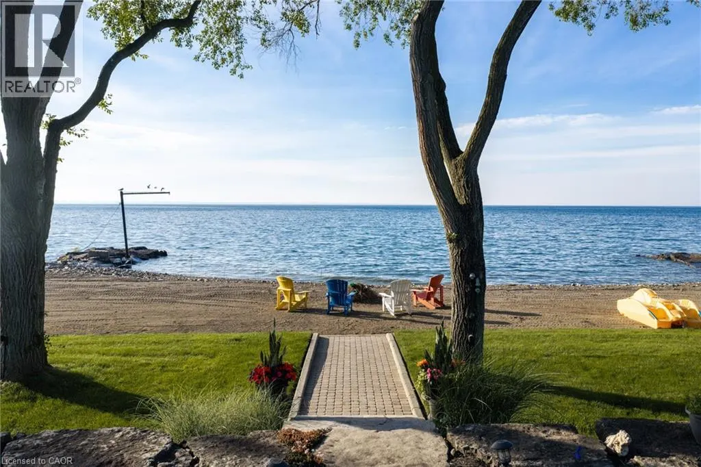 17 LOCHSIDE Drive