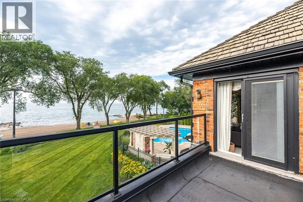 17 LOCHSIDE Drive