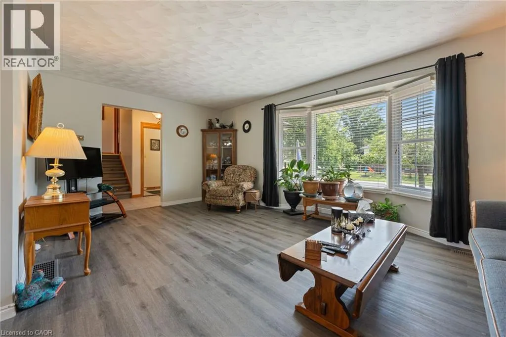 25 LAKEVIEW Avenue