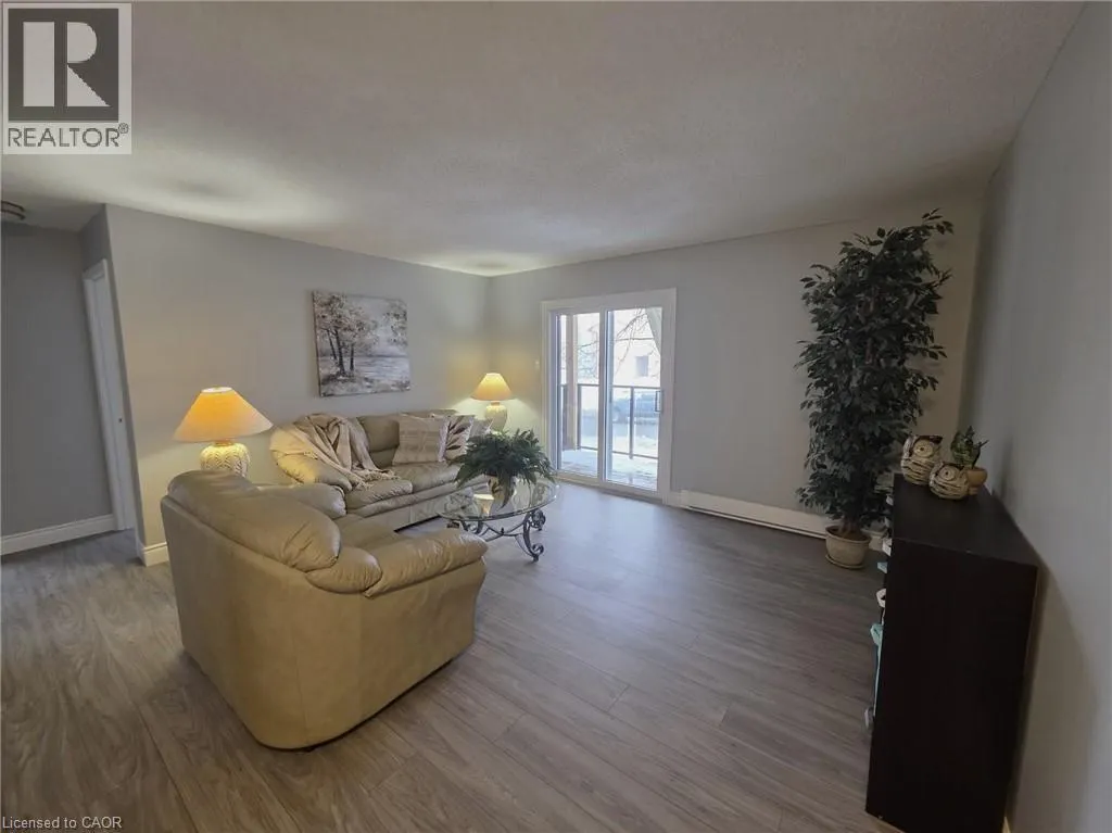 565 GREENFIELD Avenue Unit# 106 #106