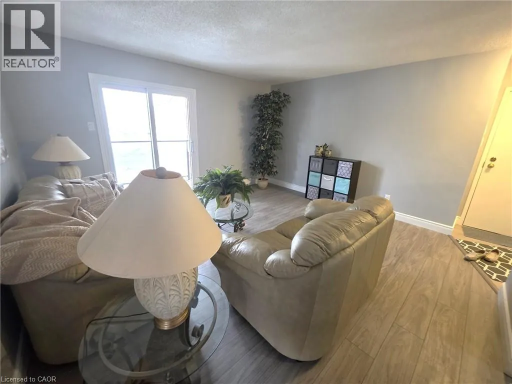 565 GREENFIELD Avenue Unit# 106 #106
