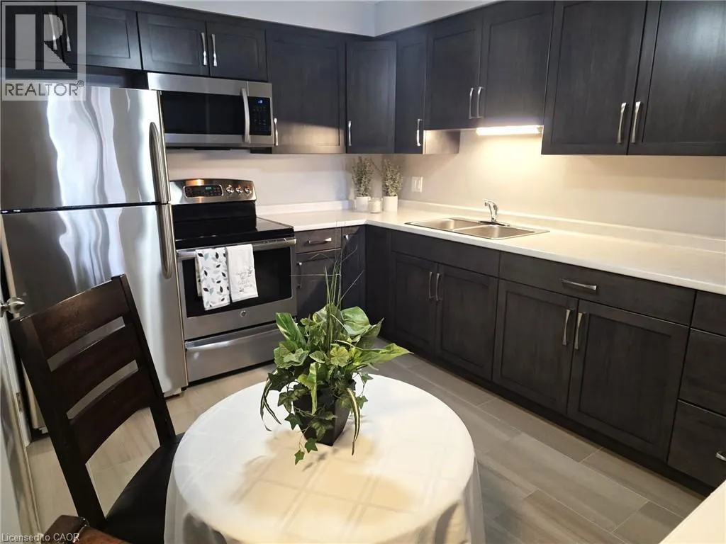 565 GREENFIELD Avenue Unit# 106 #106