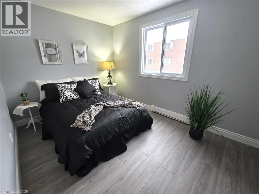 565 GREENFIELD Avenue Unit# 106 #106