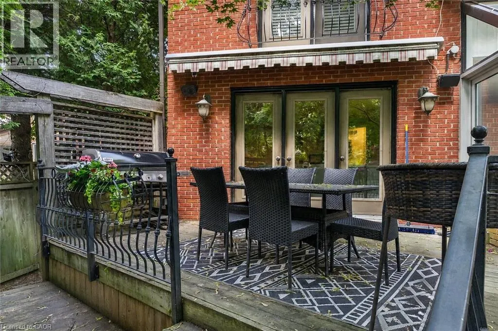 104 WHITTINGTON Place