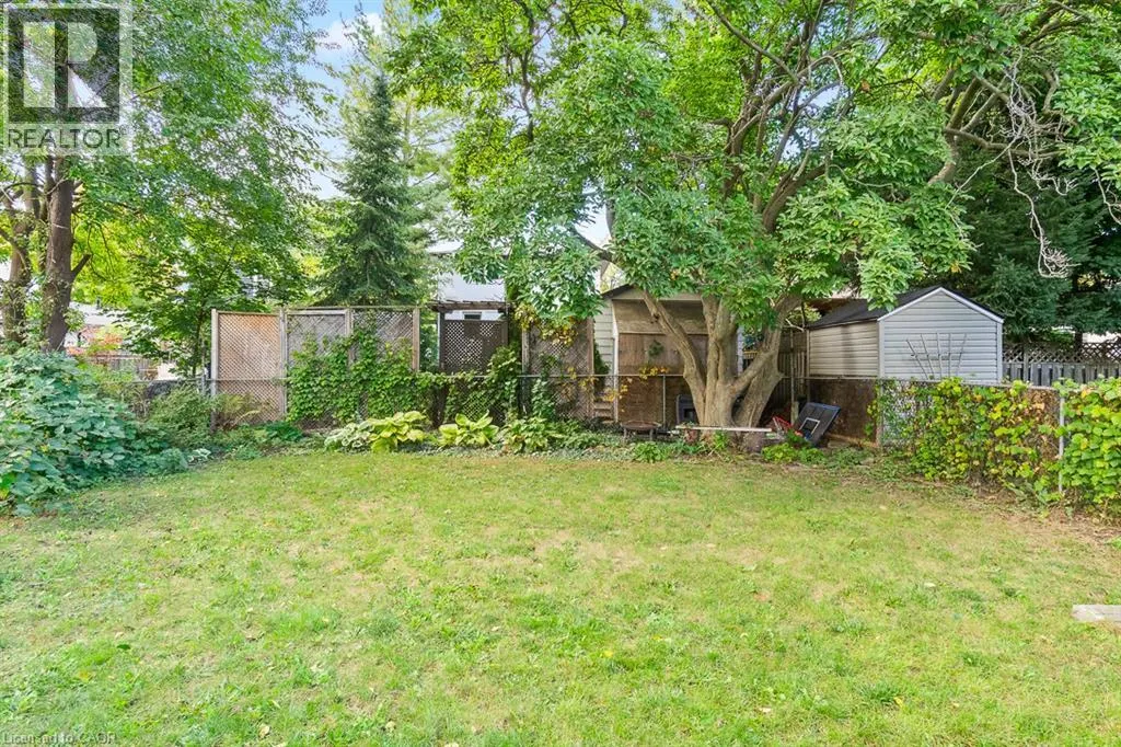 135 DEANE Avenue
