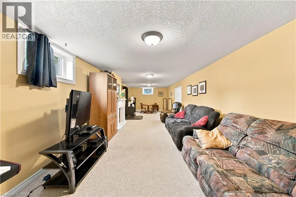 41 GRIFFITHS Drive