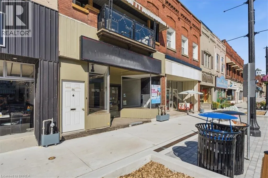 48 GRAND RIVER Street N