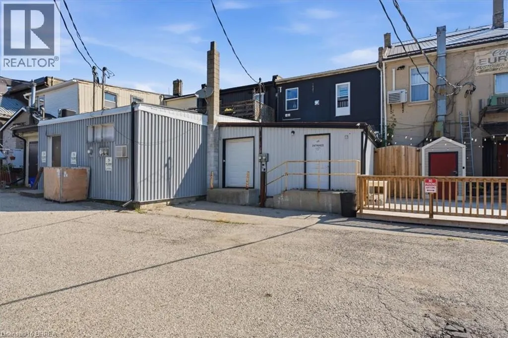 48 GRAND RIVER Street N