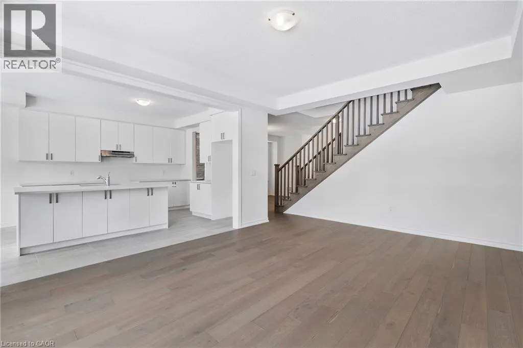 8 DAISY Street