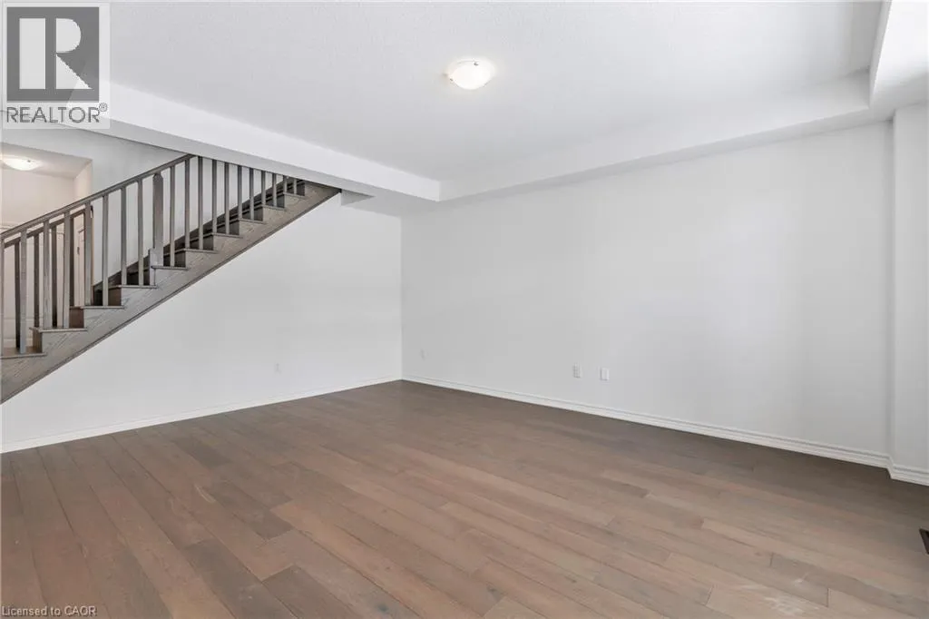 8 DAISY Street