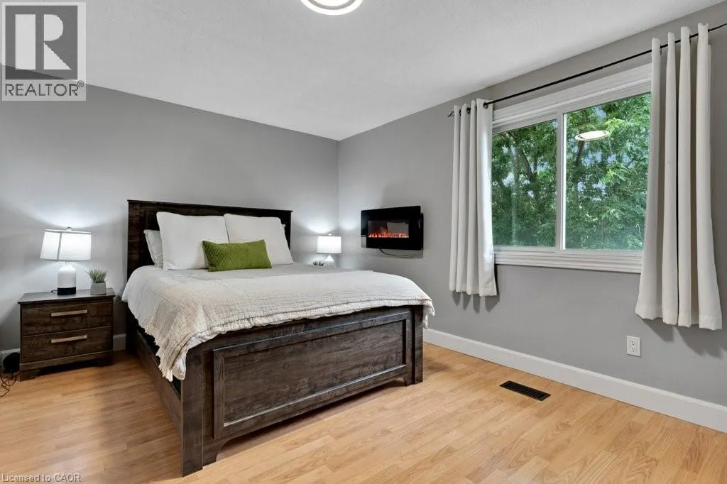 700 ERINBROOK Drive Unit# 22 #22