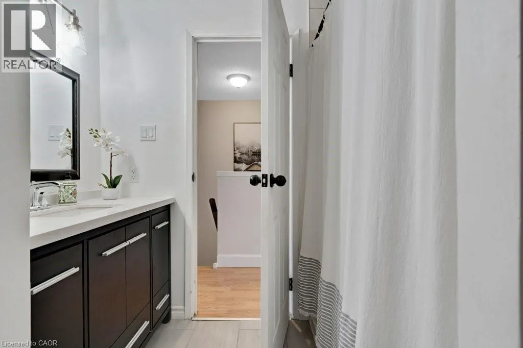 700 ERINBROOK Drive Unit# 22 #22