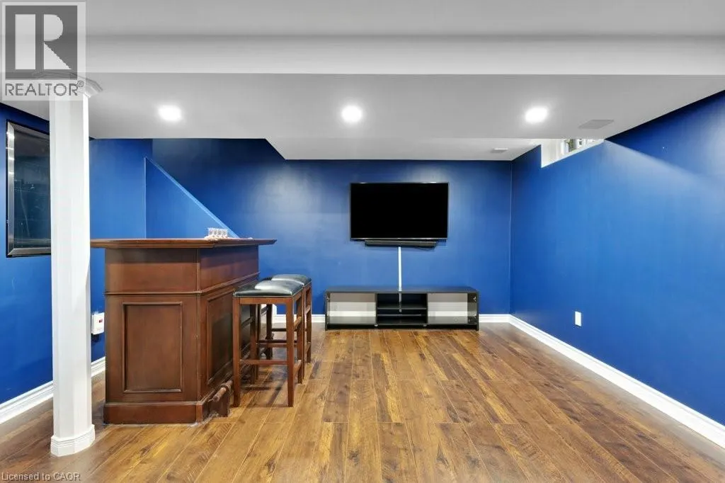 700 ERINBROOK Drive Unit# 22 #22